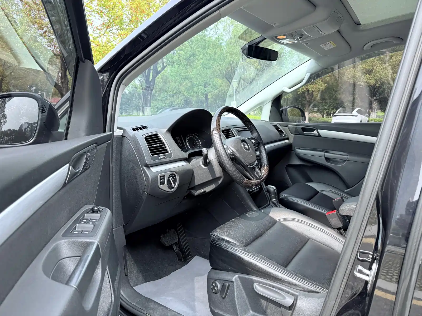 Фото 7 - Volkswagen Sharan