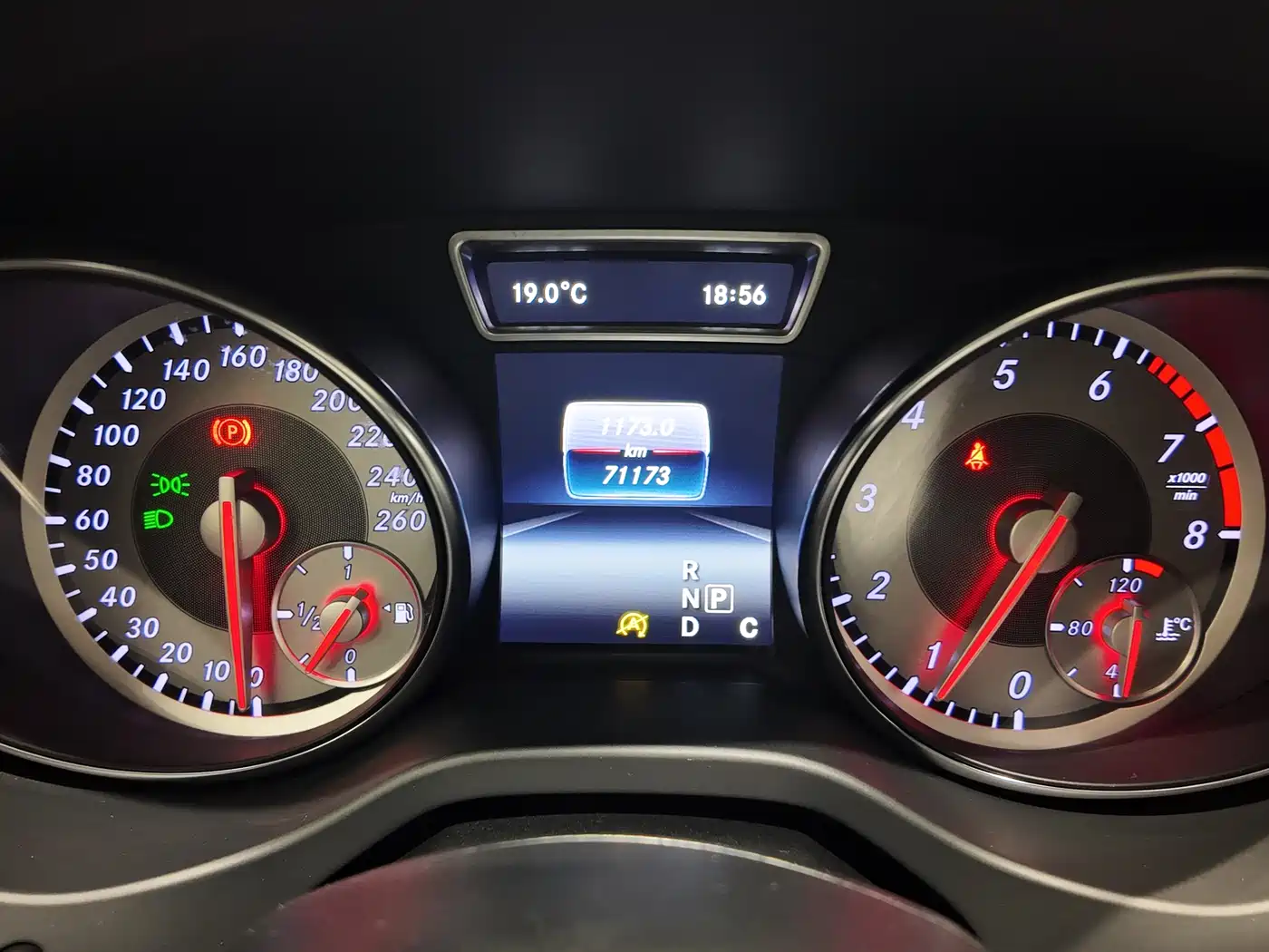 Mercedes-Benz CLA (Import) 2016 CLA 220 4MATIC фото 14