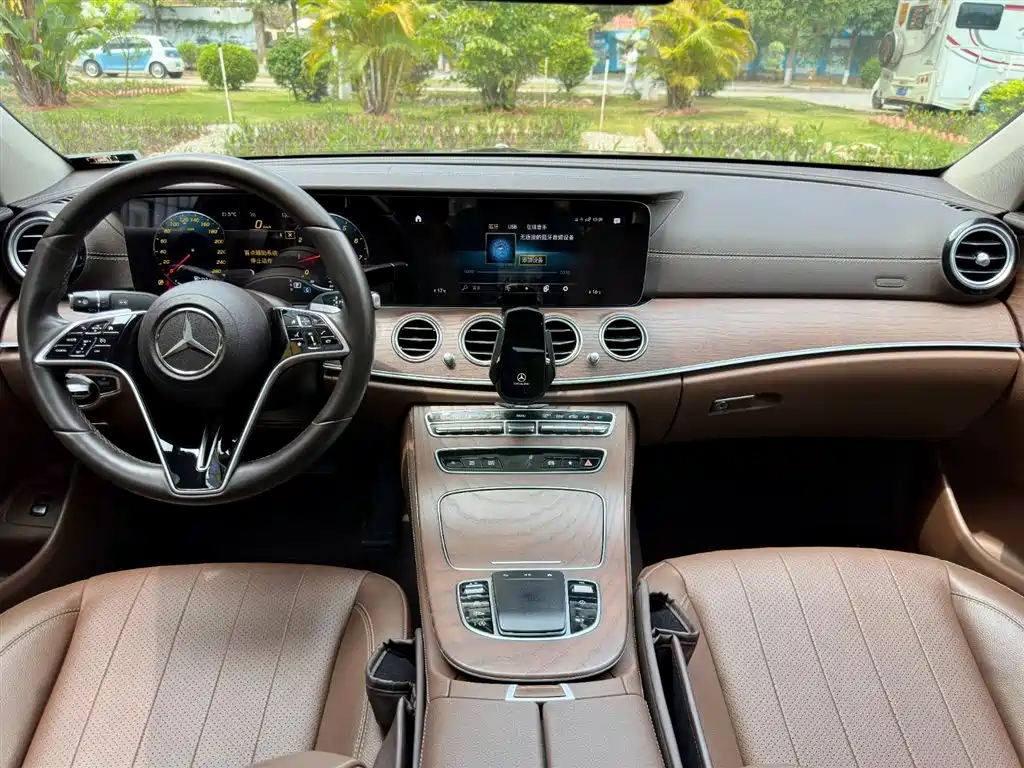 Mercedes-Benz E-Class 2021 E 300 L Fashion фото 10