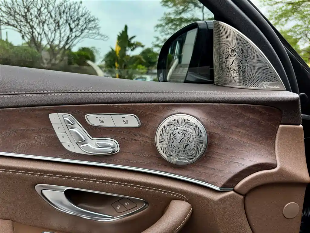 Mercedes-Benz E-Class 2021 E 300 L Fashion фото 17
