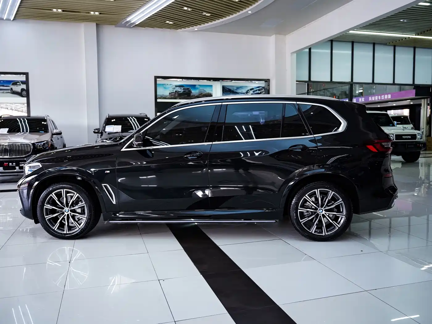 BMW X5 2022 Facelift xDrive 30Li Premium M Sport Package фото 3