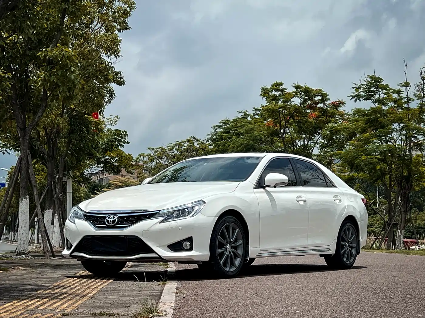 Toyota Reiz 2013 2.5V Premium Edition