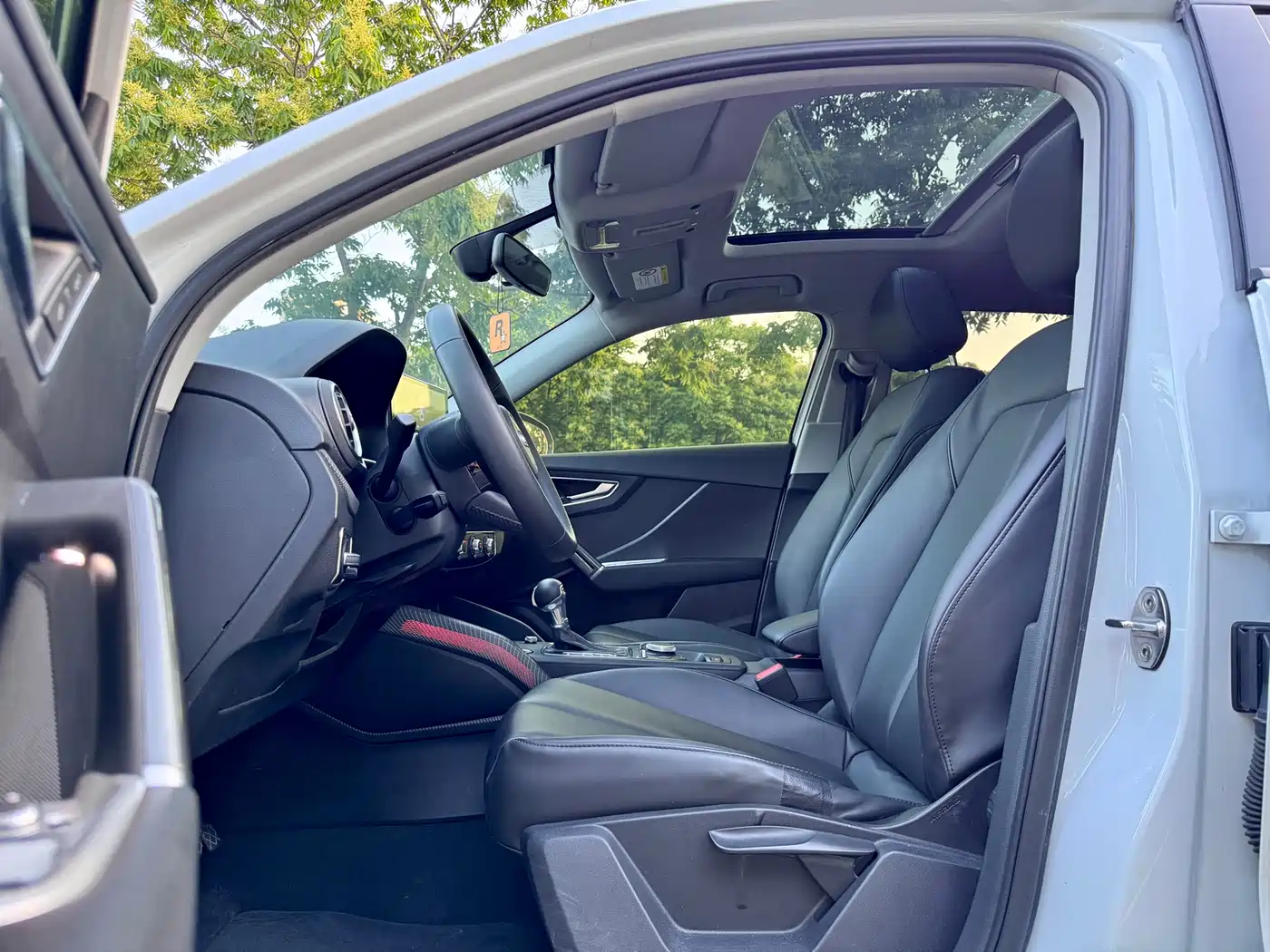 Audi Q2L 2018 35 TFSI Launch Exclusive Edition China VI фото 5