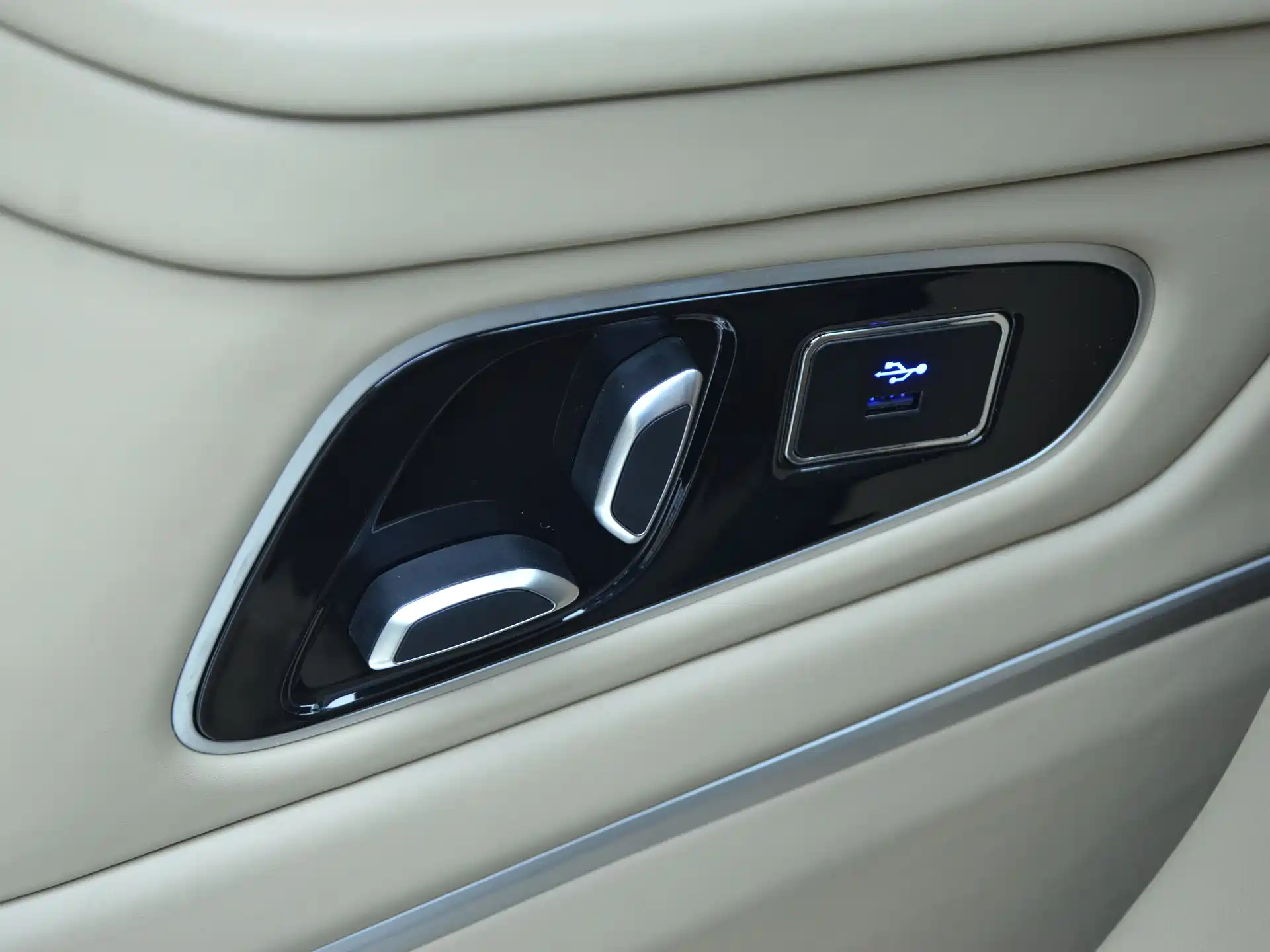 Фото 9 - Buick GL8
