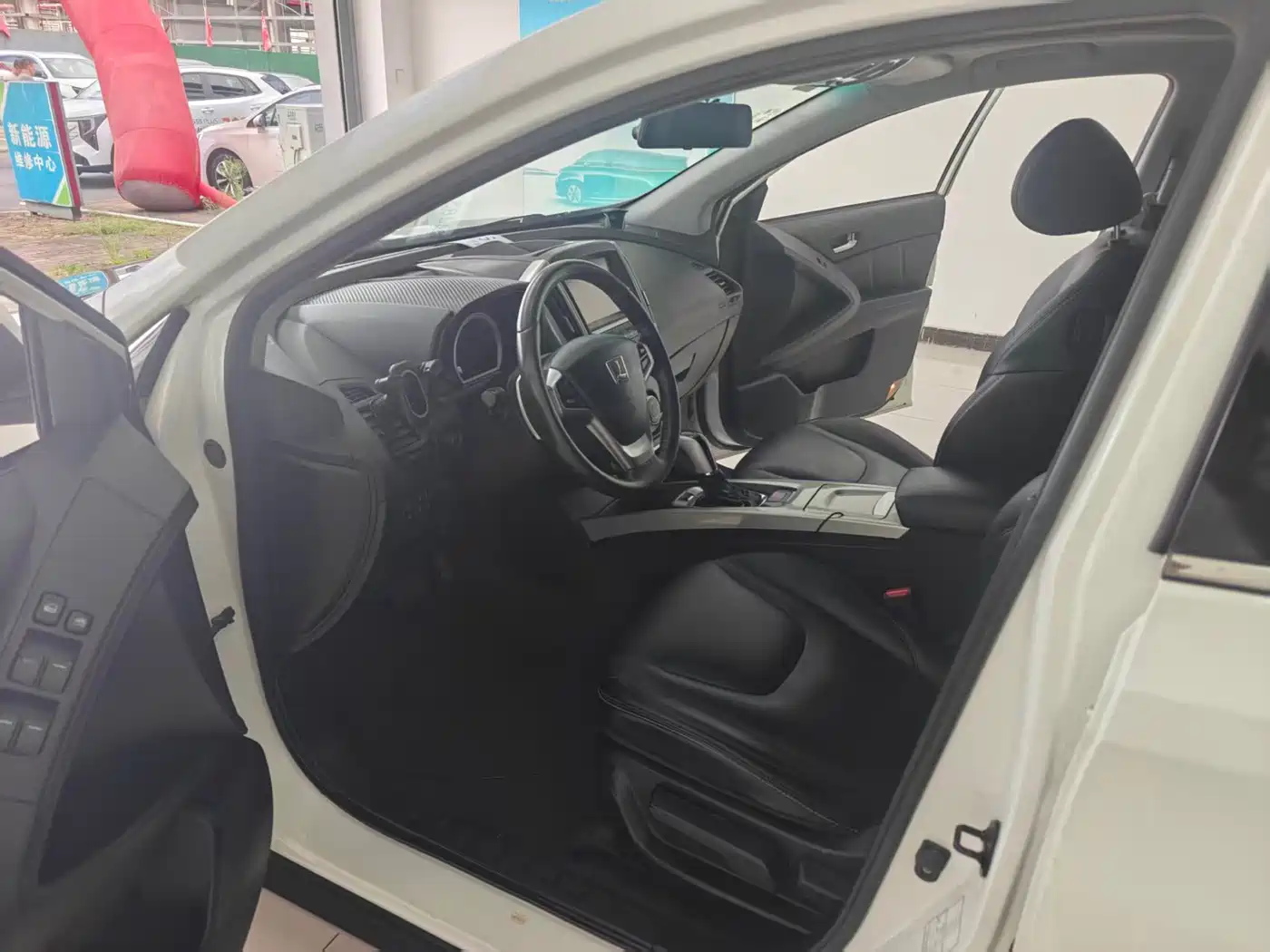 2016 Luxgen U6 SUV