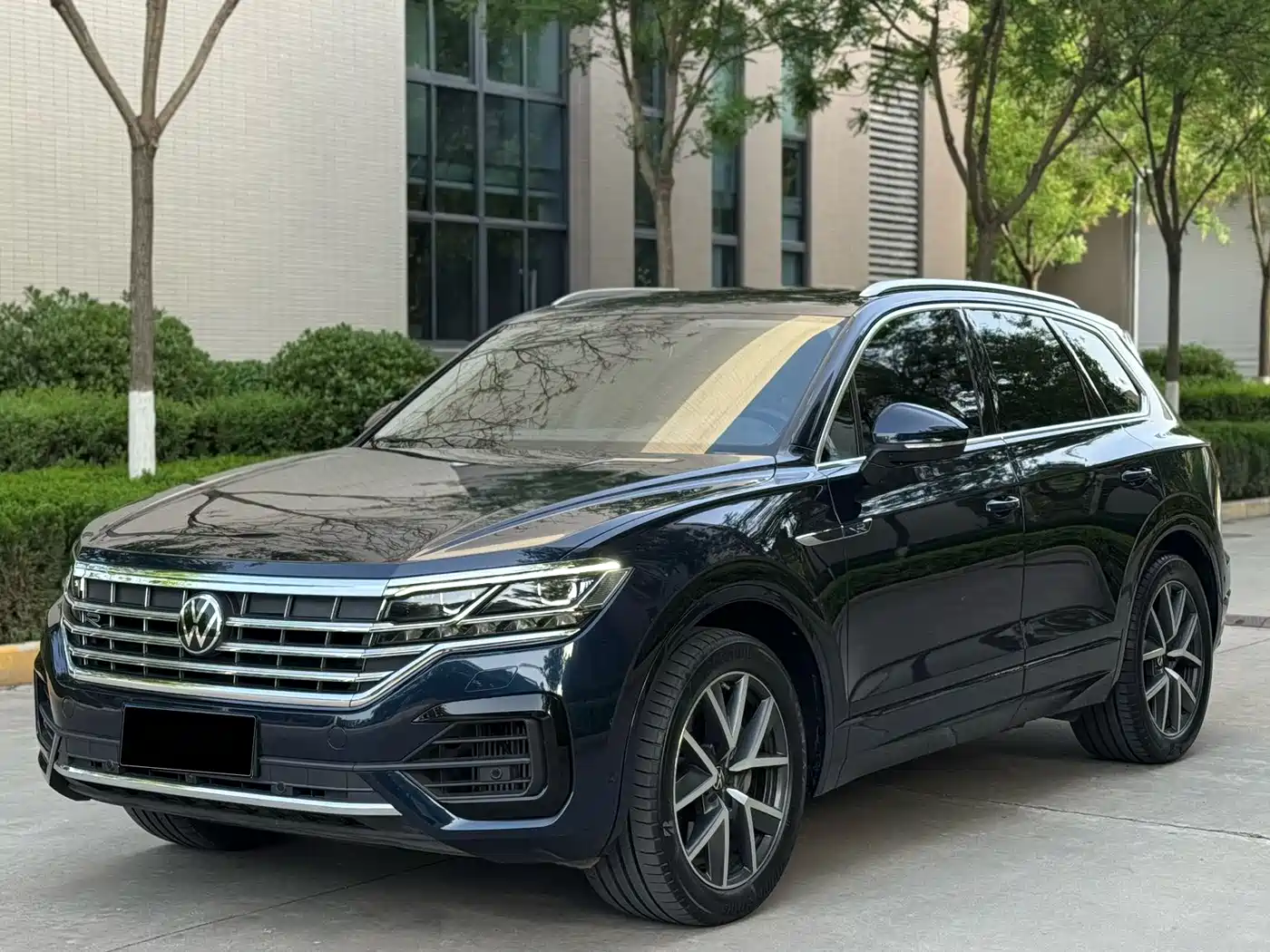 VOLKSWAGEN TOUAREG