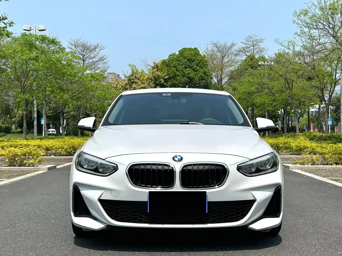 BMW 1 Series 2023 120i M Sport фото 2