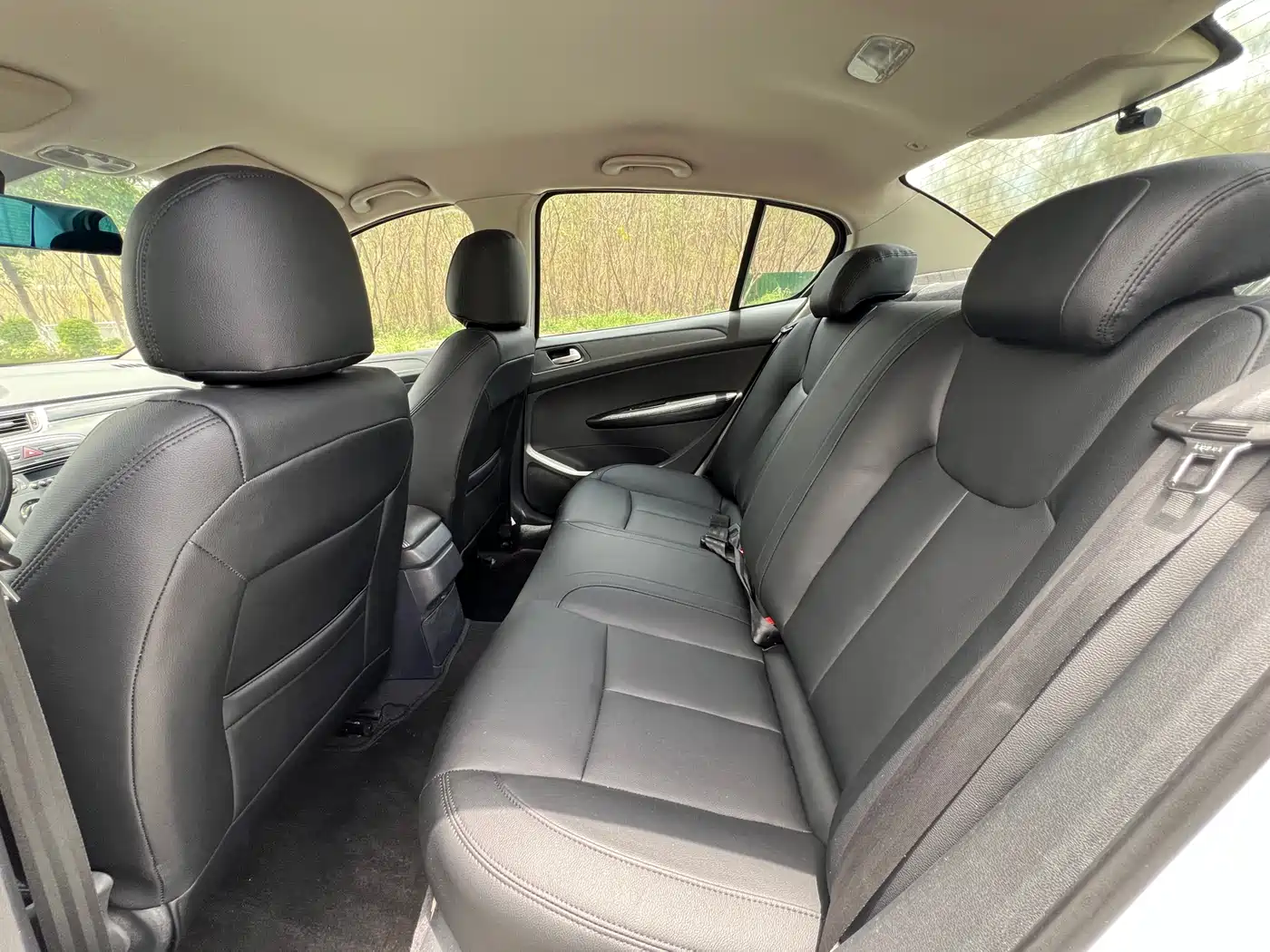 Peugeot 308 2013 Model 1.6L Automatic Trend Style фото 6