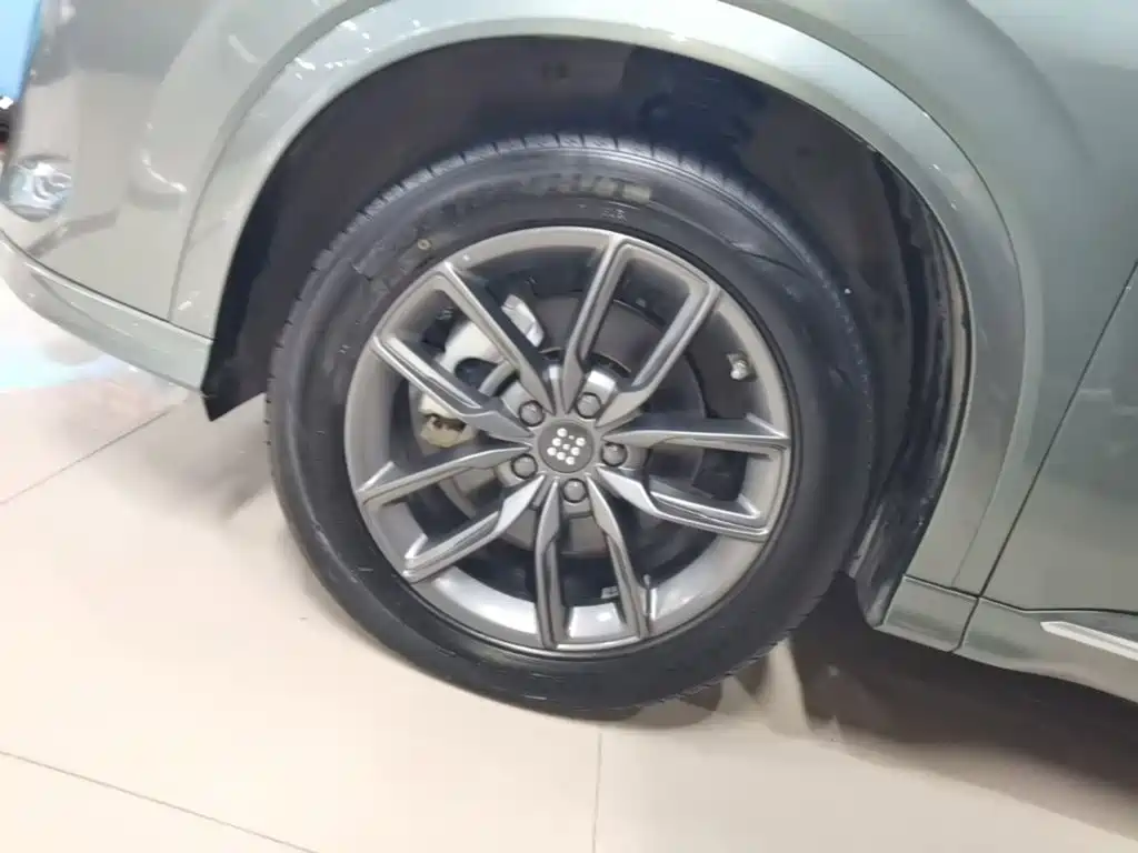 Landian E5 2023 2023 1.5L DE-i 100KM Enjoyment 7-seater