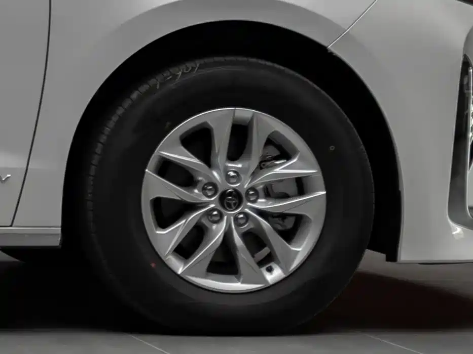 Toyota Sienna 2024 2.5L Hybrid Comfort Edition фото 7