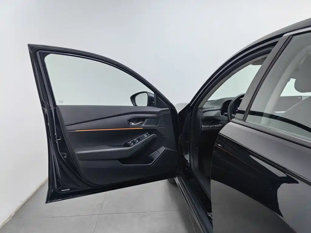 Photo 8 - Honda Accord