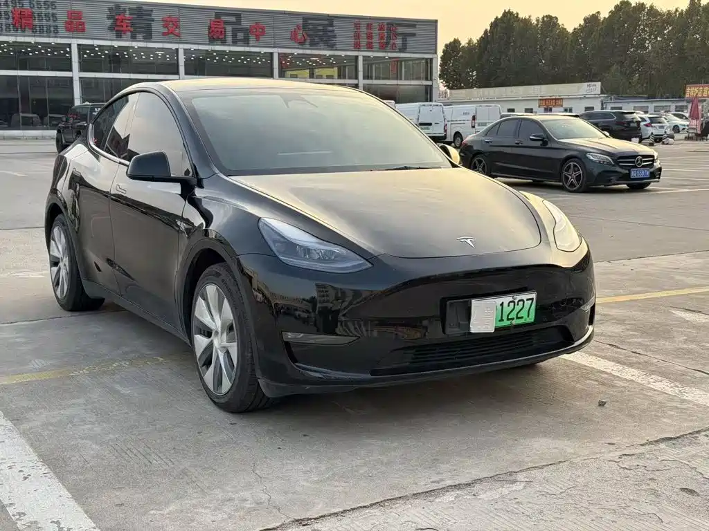 صورة 3 - Tesla Model Y