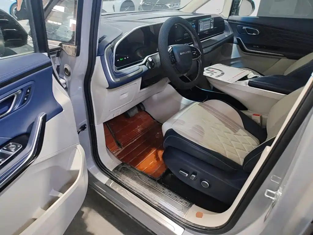 SAIC Maxus Dajia 9 2023 2022 Long Range Grassland 7-Seater