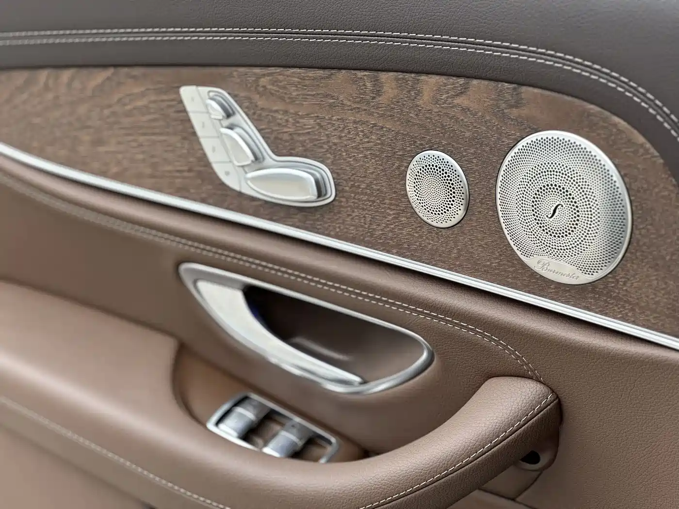 Mercedes-Benz E-Class 2023 E 300 L Luxury фото 13