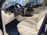 Photo 9 - Lexus LX