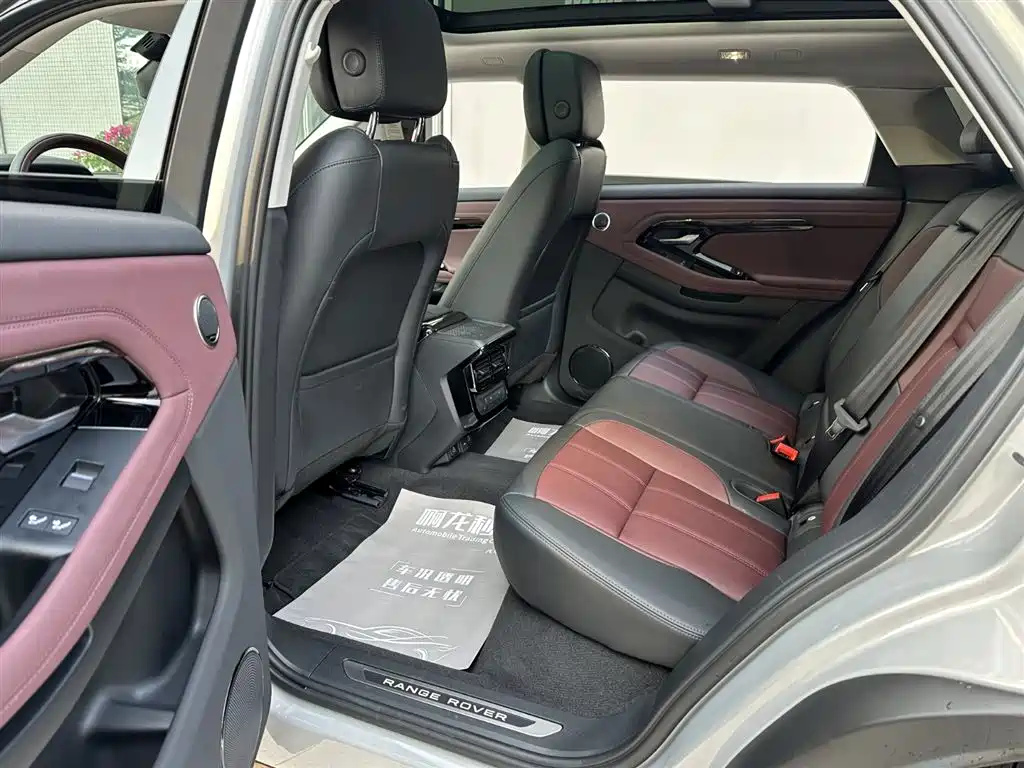 Land Rover Range Rover Evoque 2024 Range Rover Evoque L 249PS Light Master Edition фото 11