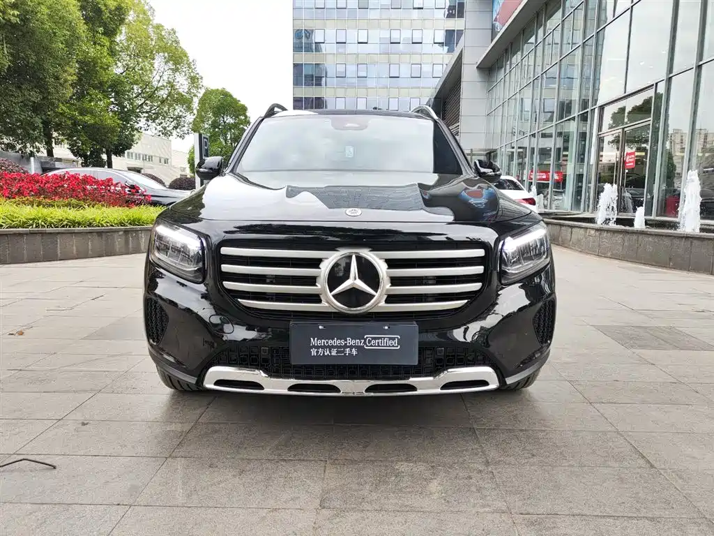 MERCEDES-BENZ GLB