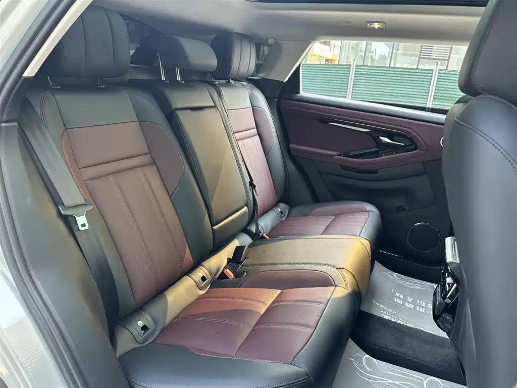 Land Rover Range Rover Evoque 2024 Range Rover Evoque L 249PS Light Master Edition фото 15