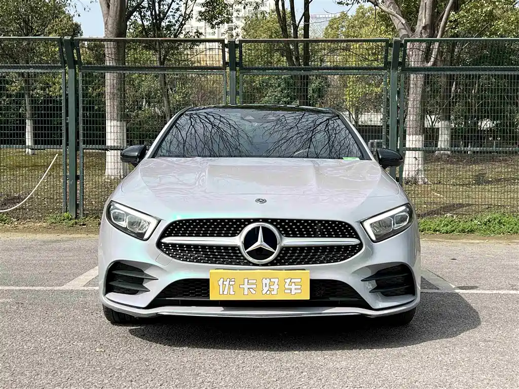 Mercedes-Benz A-Class 2019 A 200 L Sport Sedane Pioneer Special Edition фото 2
