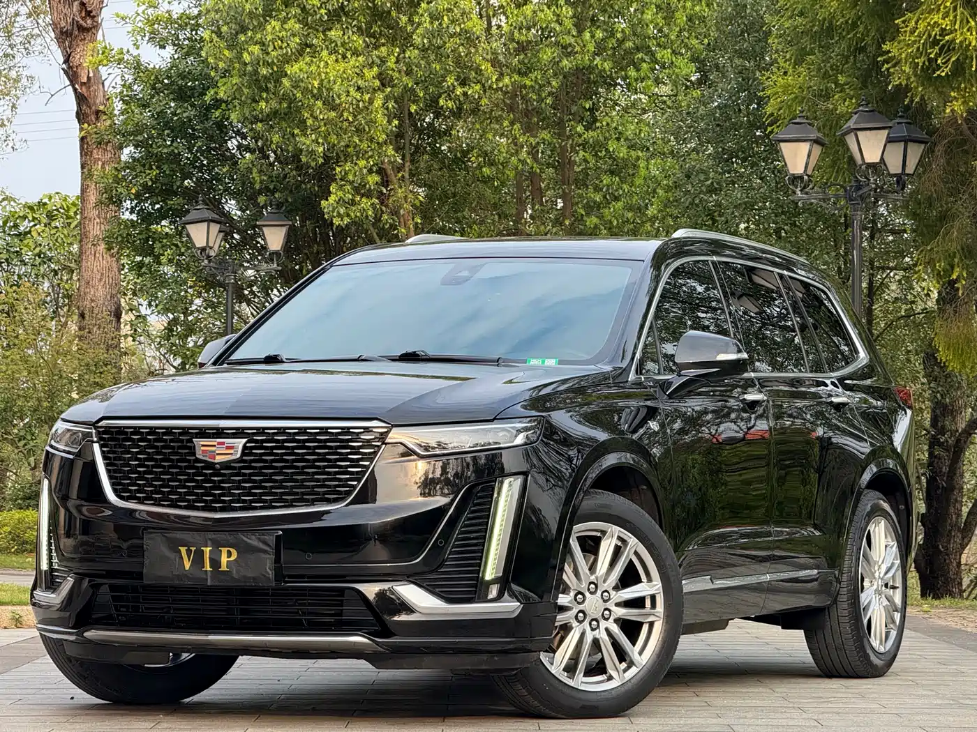 CADILLAC XT6