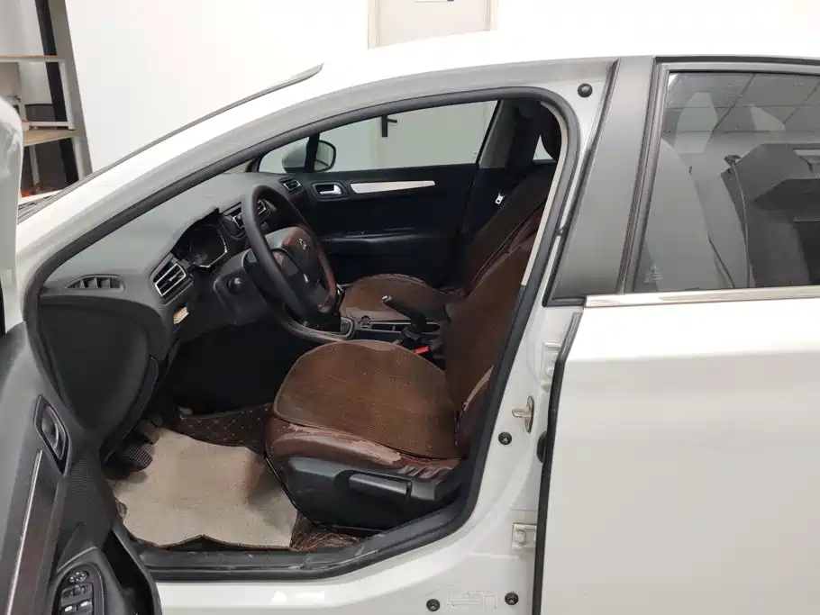 صورة 9 - Citroën C4 C-Quatre