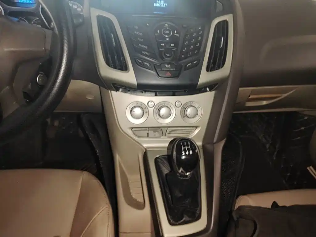 Ford Focus 2015 2012 Sedan 1.6L Manual Comfort