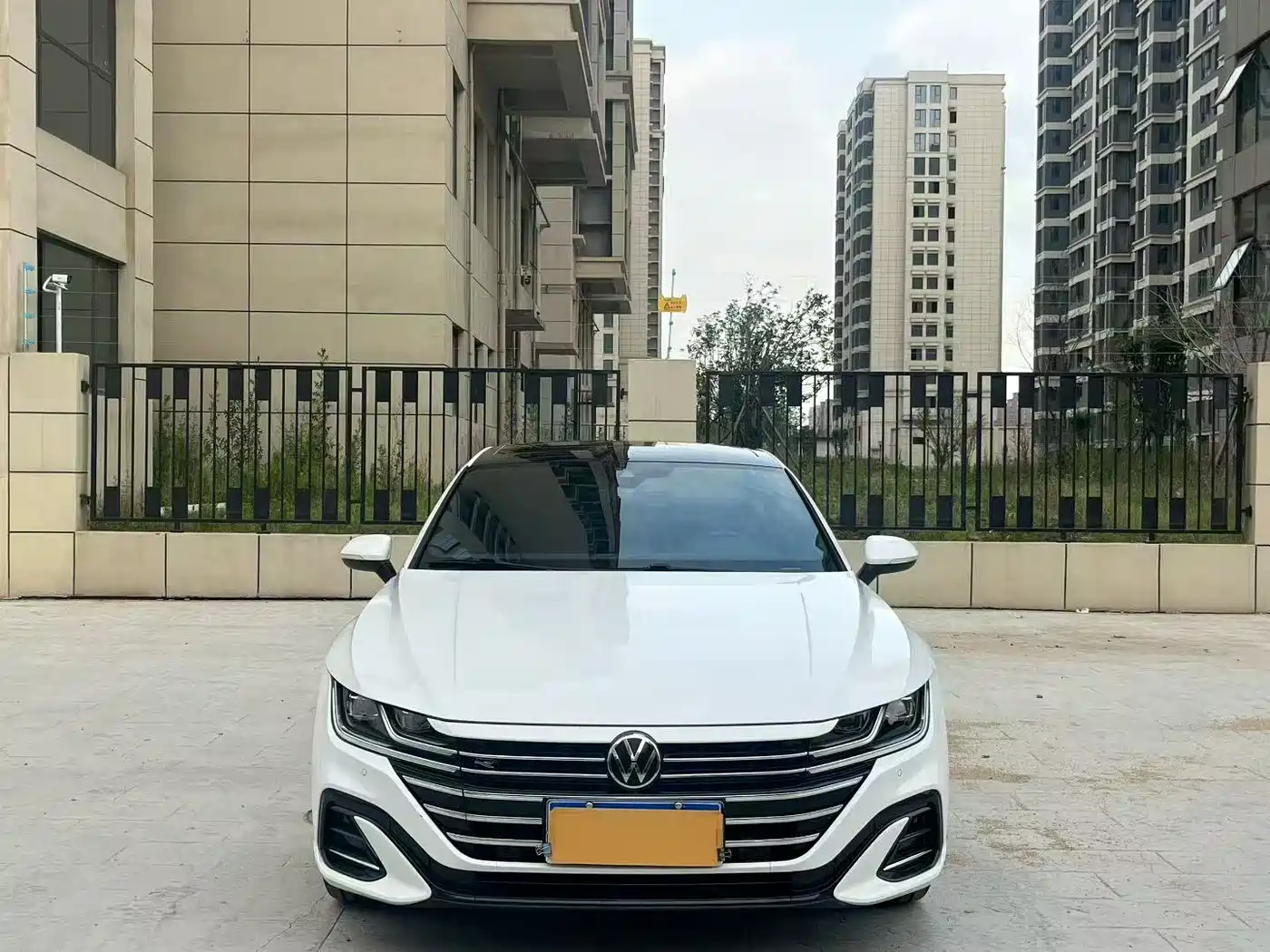 Volkswagen FAW-Volkswagen CC 2019 330TSI Charm Edition China VI фото 2