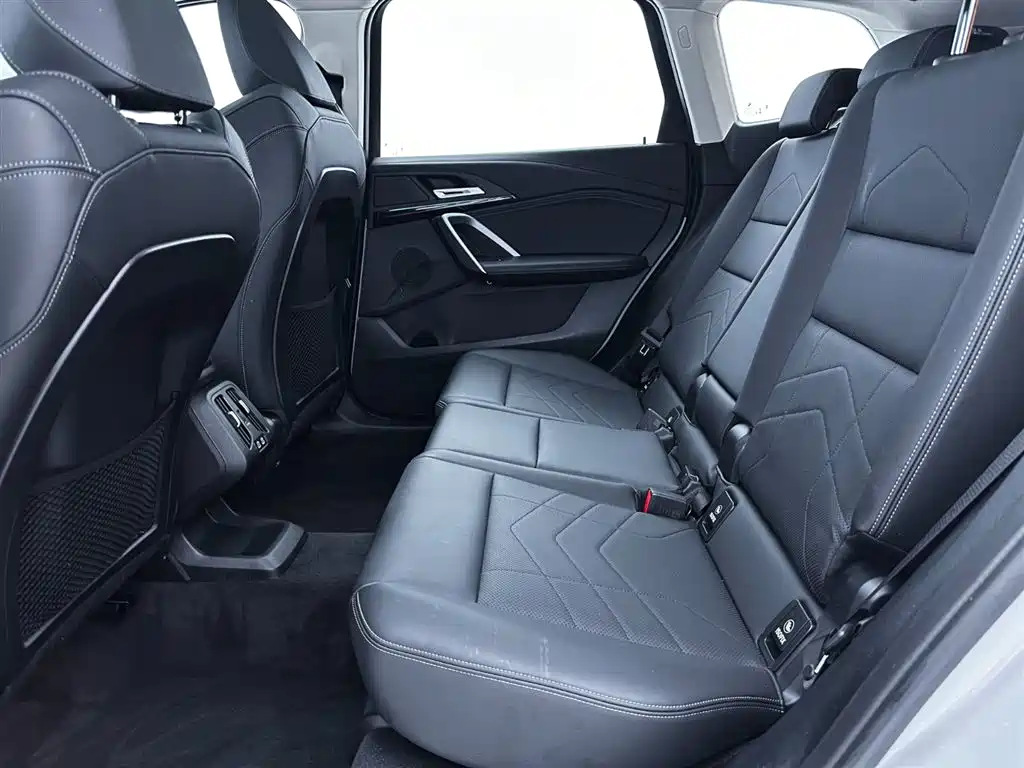BMW X1 2023 sDrive20Li X Design Package фото 14