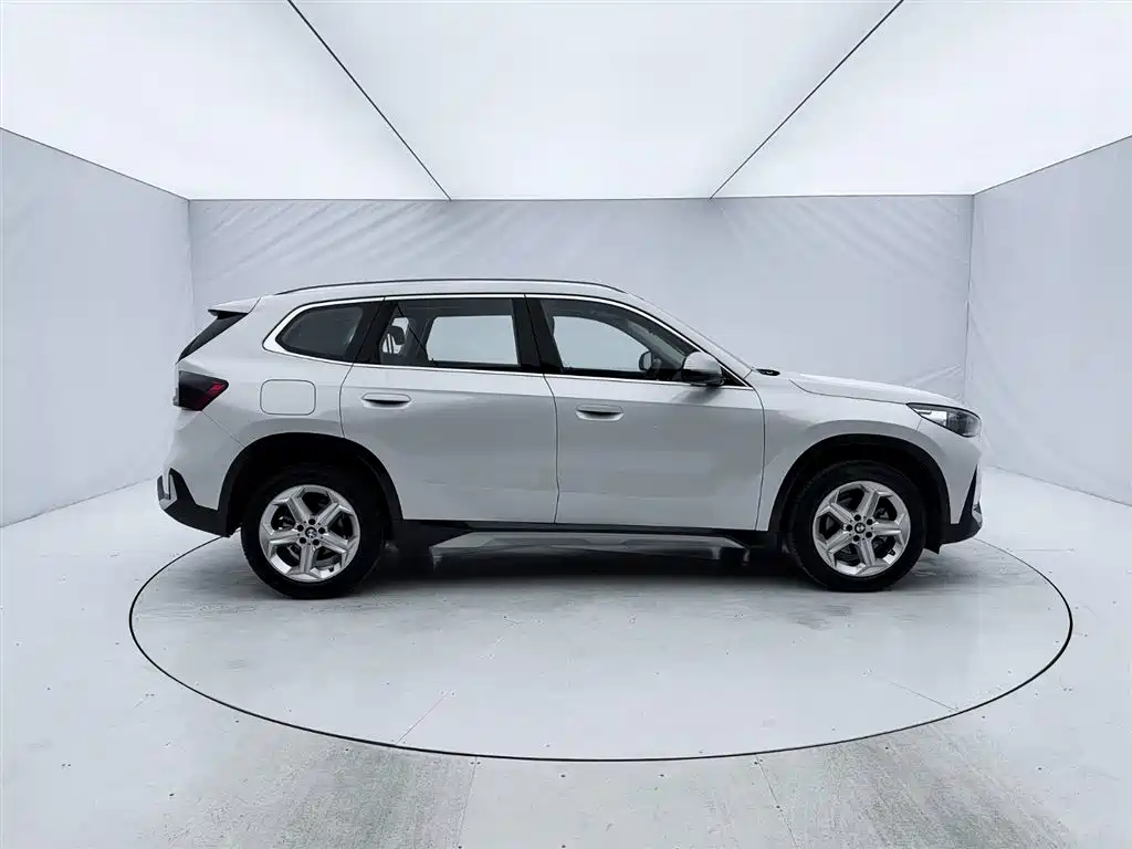 BMW X1 2023 sDrive20Li X Design Package фото 9