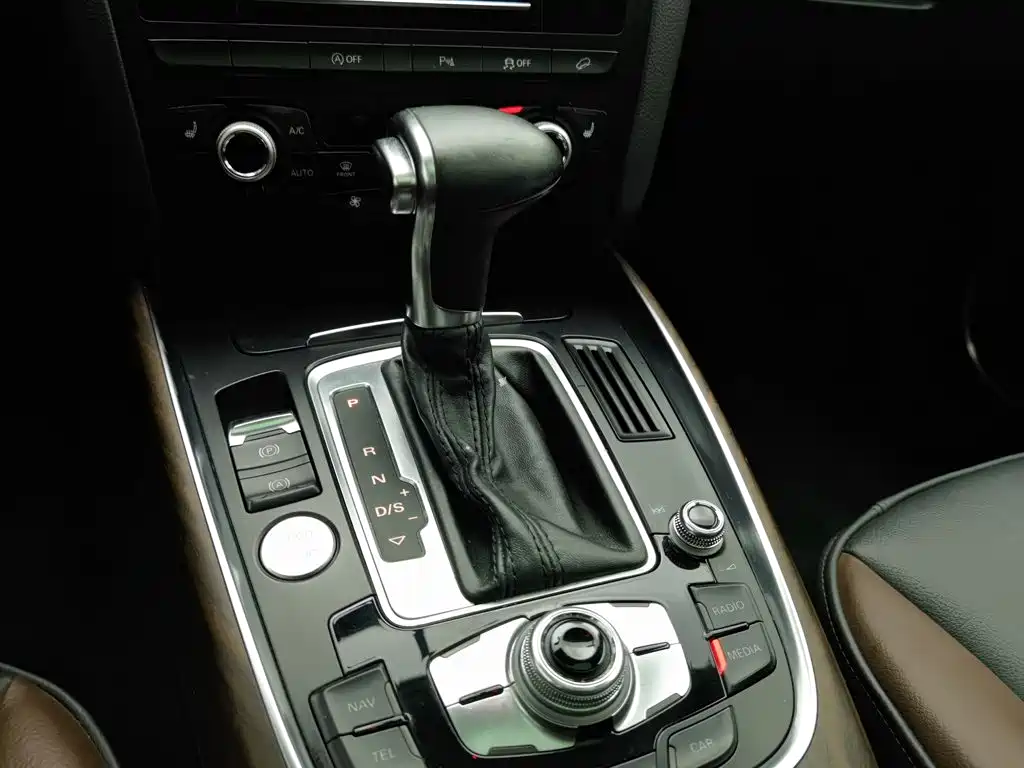 Фото 13 - Audi Q5