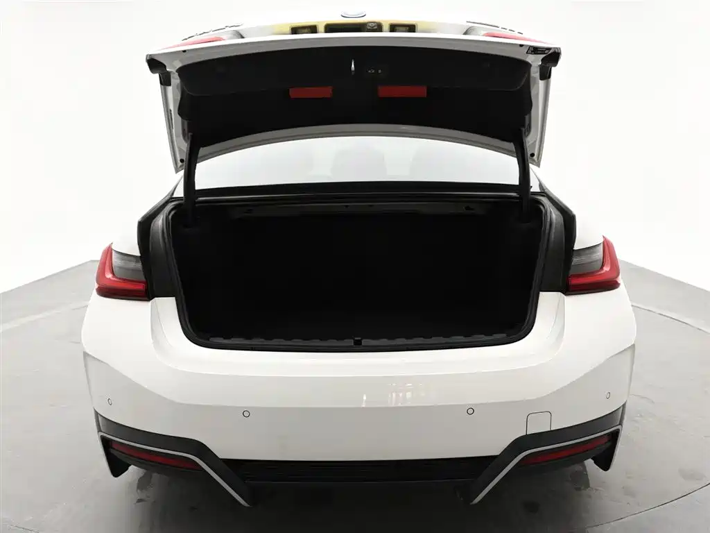BMW i3 2022 eDrive 35 L фото 9