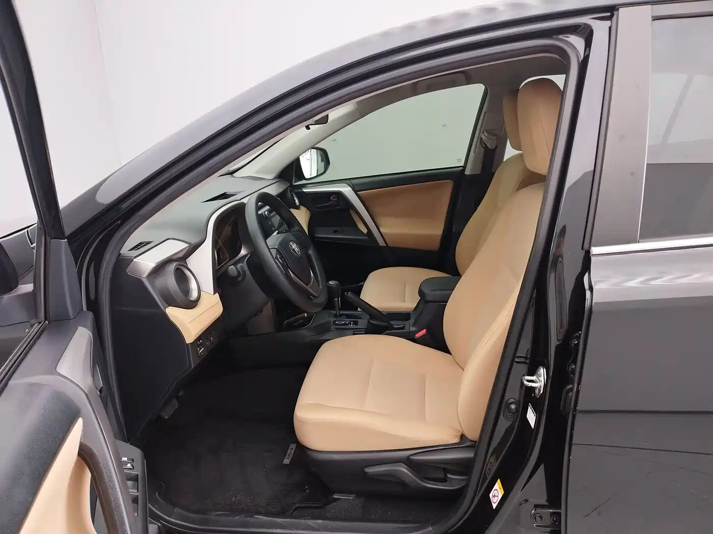 Toyota RAV4 Rongfang 2016 2.0L CVT 2WD Urban (China V) фото 13