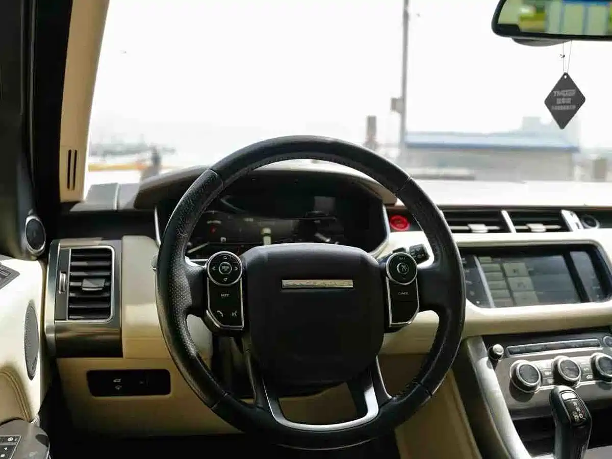 Land Rover Range Rover Sport 2014 3.0 SC V6 HSE DYNAMIC фото 4
