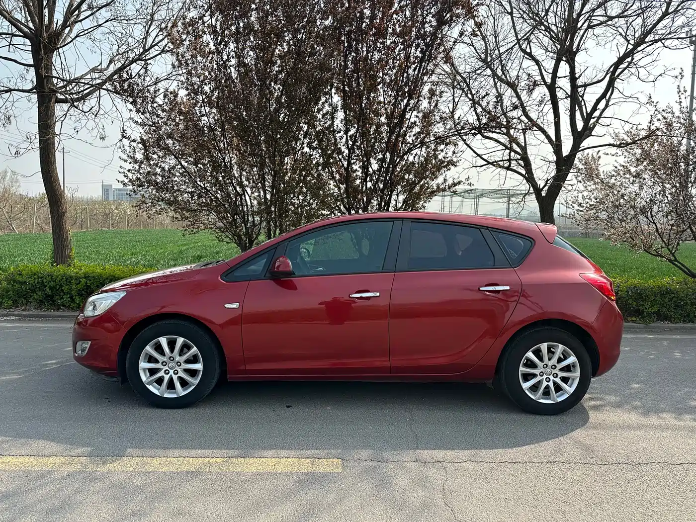 Buick Excelle 2013 Model XT 1.6L Automatic Fashion фото 4