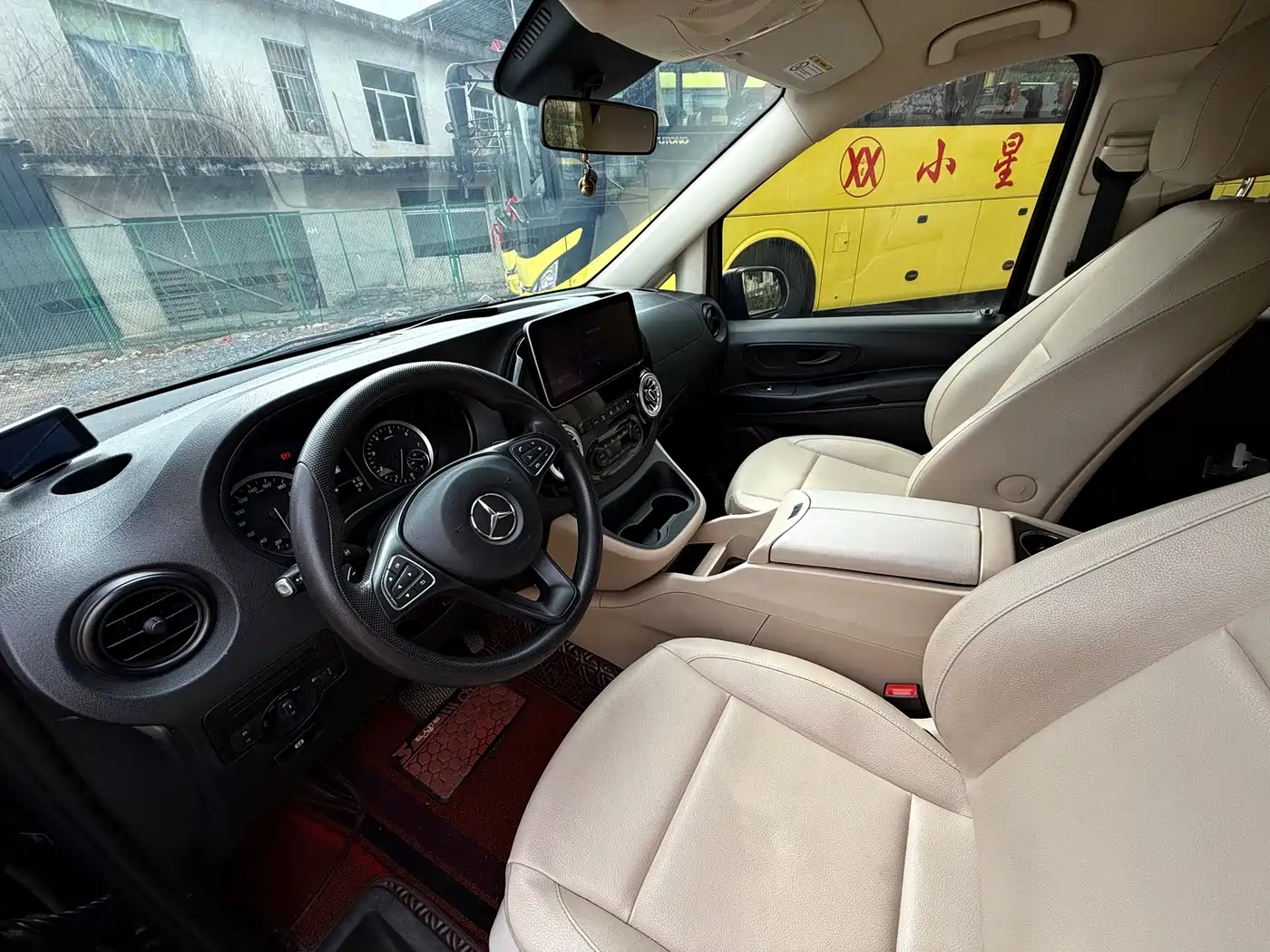 Mercedes-Benz Vito 2018 2.0T Business Edition China VI фото 4