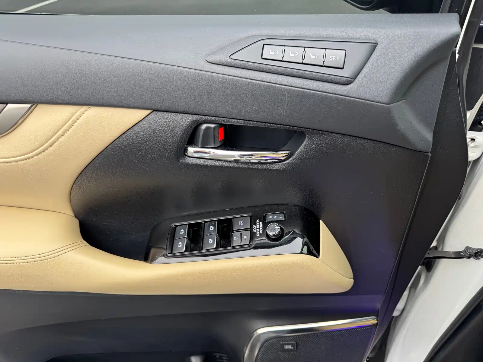 صورة 20 - Toyota Alphard