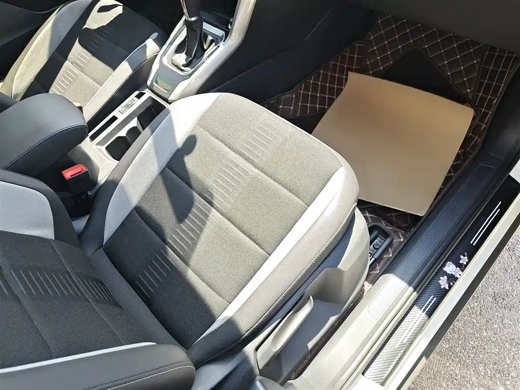 Volkswagen T-ROC 2020 280TSI DSG 2WD Progressive фото 3