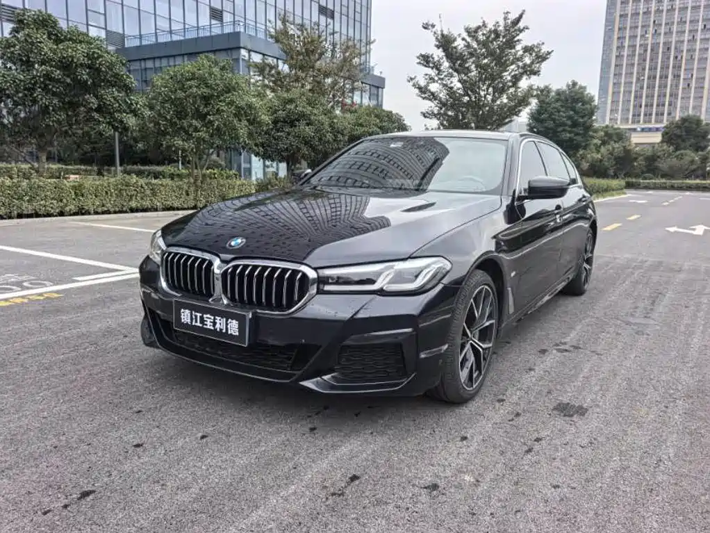 Photo 1 - BMW 5 Series