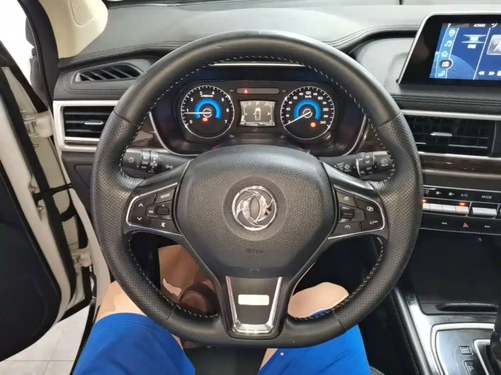 Dongfeng Fengguang Fengguang 580 2020 2020 1.5T CVT Luxury