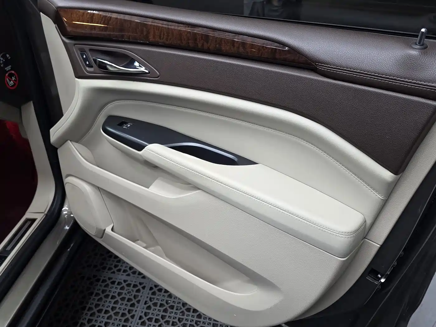 Cadillac SRX 2014 2014 3.0L Leading Model