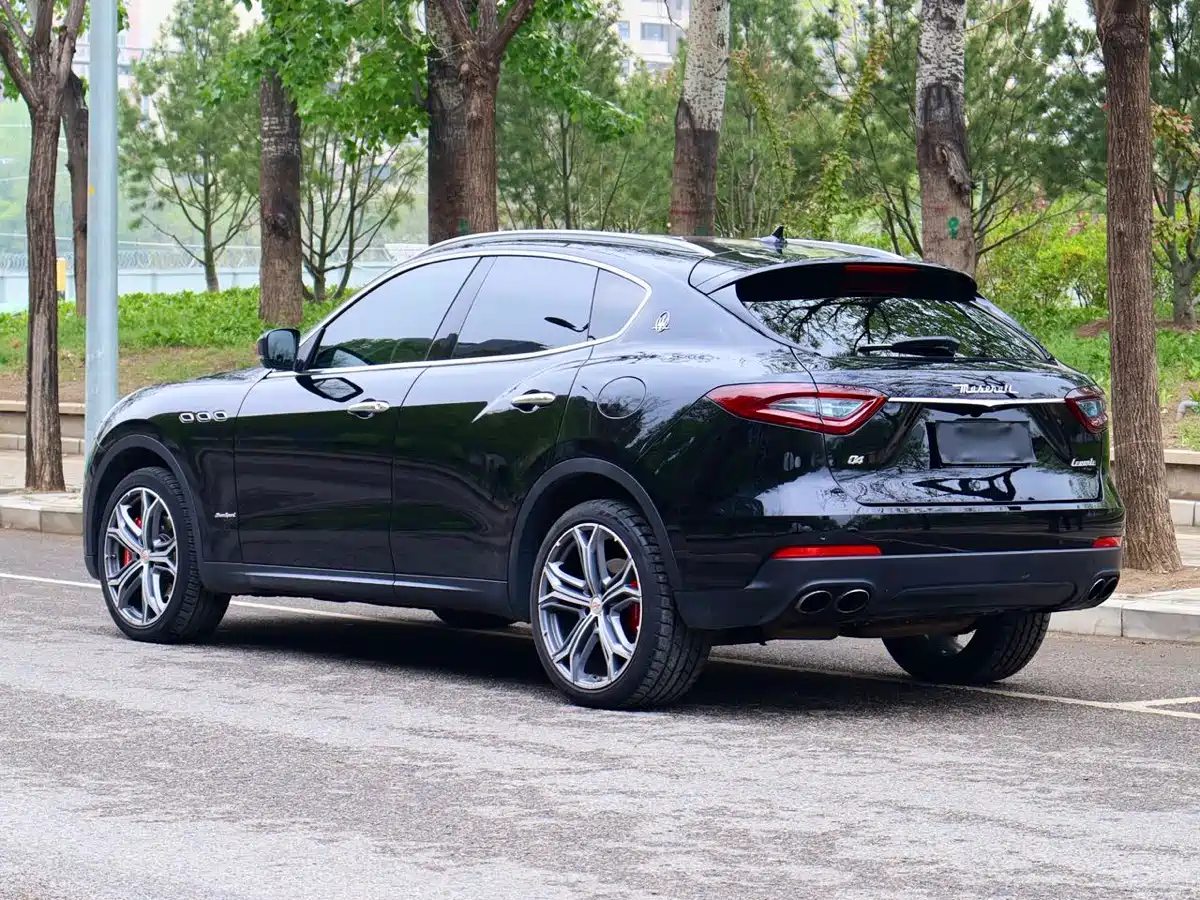 Maserati Levante 2016 3.0T Standard фото 7