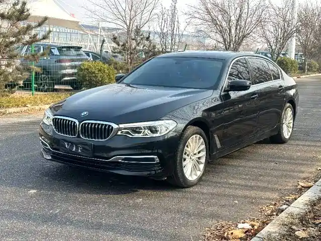 BMW 5 SERIES