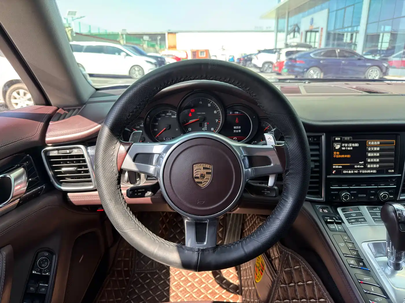 Porsche Panamera 2014 Panamera Executive 3.0T фото 10