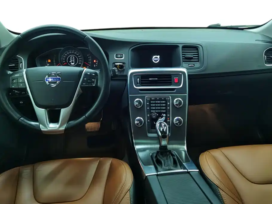 Volvo V60 2015 2015 T5 Momentum