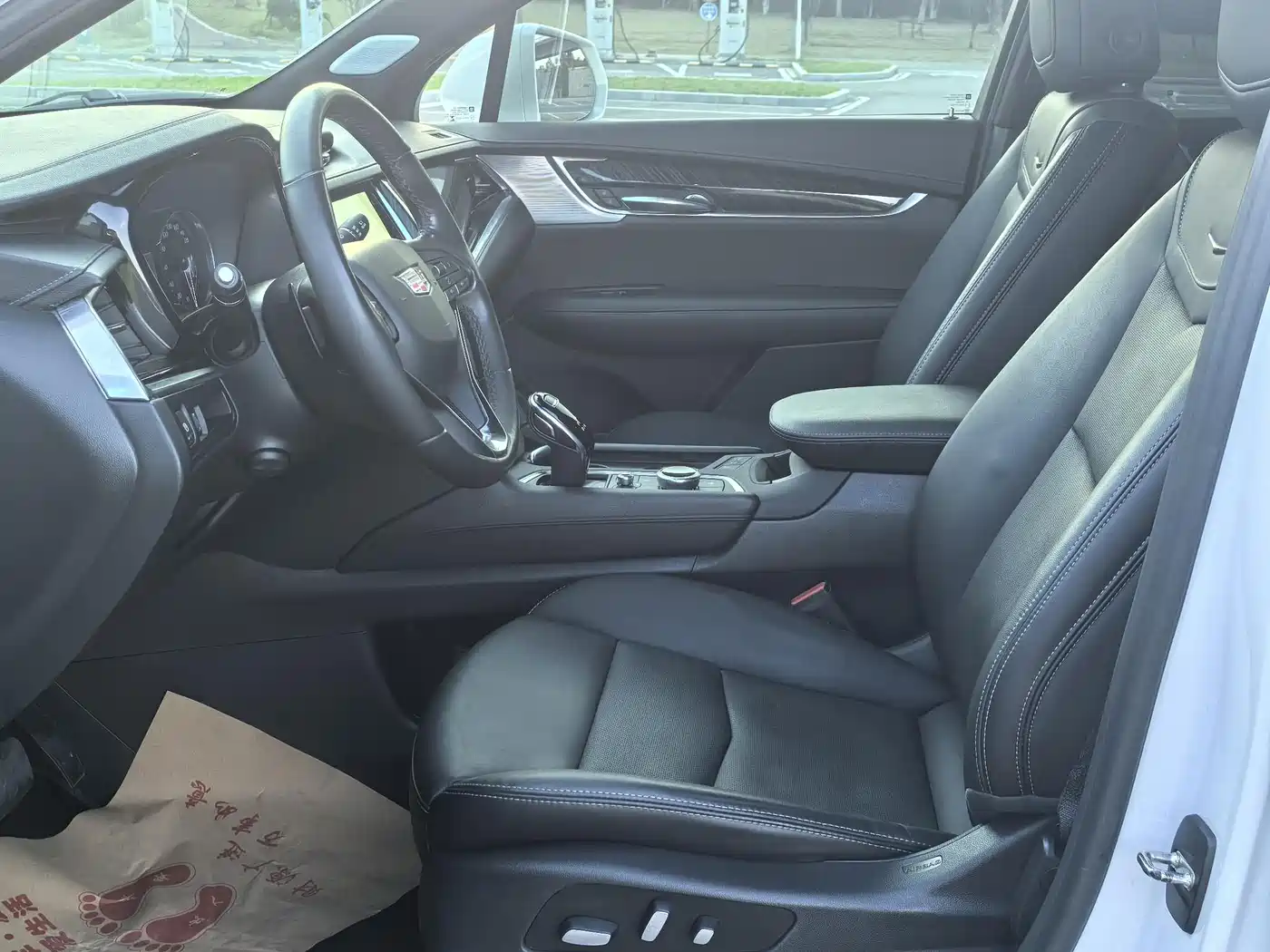 Cadillac XT6 2022 2.0T 6-Seater 4WD Luxury Edition фото 12