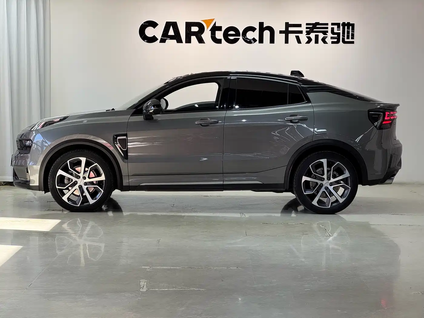 Lynk & Co 05 2020 2.0TD 4WD Power Plus фото 7