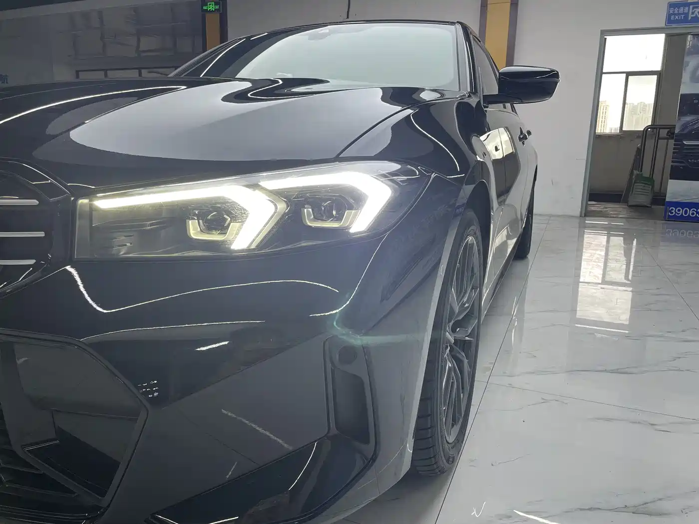 BMW 3 Series 2024 325i M Sport Shadowline Package фото 7