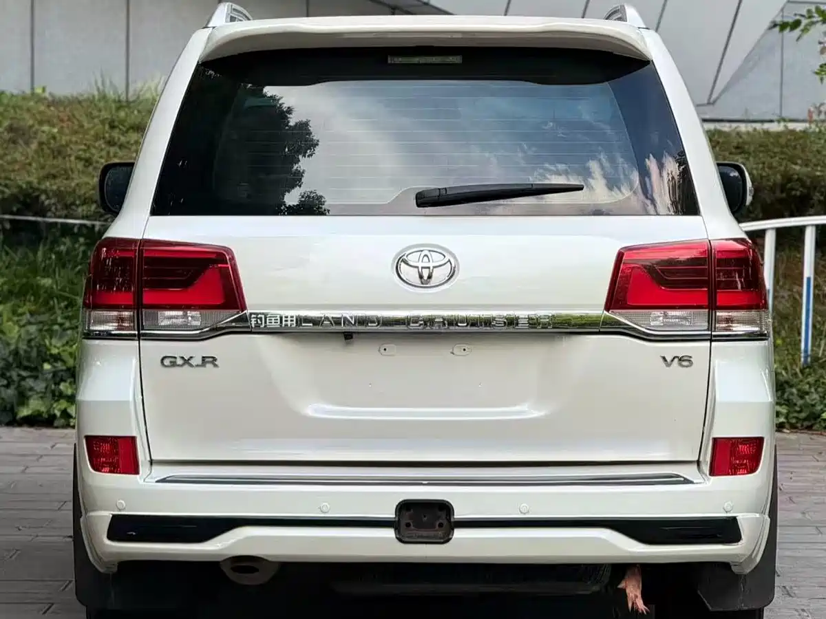 Toyota Land Cruiser (Import) 2019