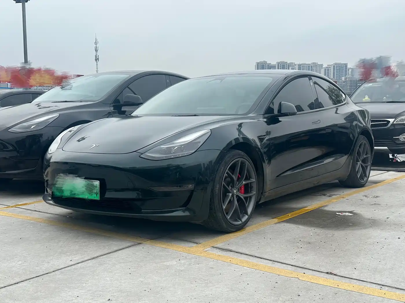 TESLA MODEL 3