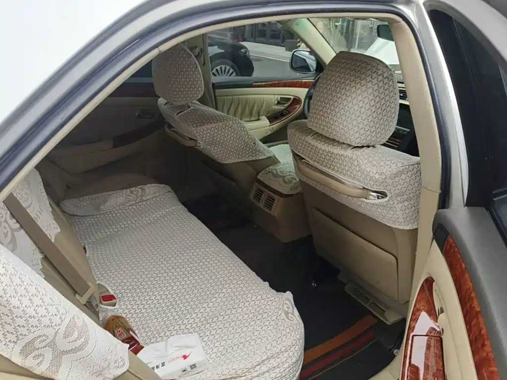 صورة 11 - Toyota Crown